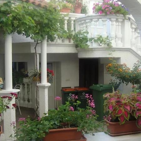 Apartments Vodice Marica *